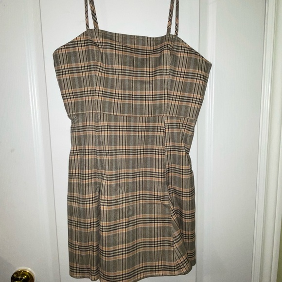 URBAN OUTFITTERS KENSIE PLAID LACE-BACK MINI DRESS - Picture 2 of 4